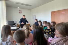 Z wizytą na Posterunku Policji w Gródku klasy 1.